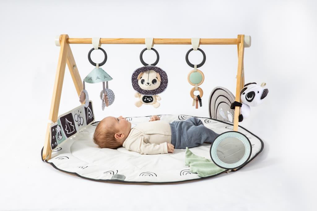 Tiny Love 0-3 Yaş Ahşap Detaylı Jimnastik Merkezi Oyun Halısı